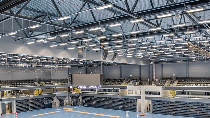 卡什：夏窗我收到好几份报价，但我就想留在维拉，我喜欢这里